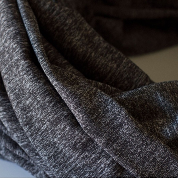 EUC Lululemon Vinyasa Scarf *Rulu
Heathered Black - Picture 2 of 7